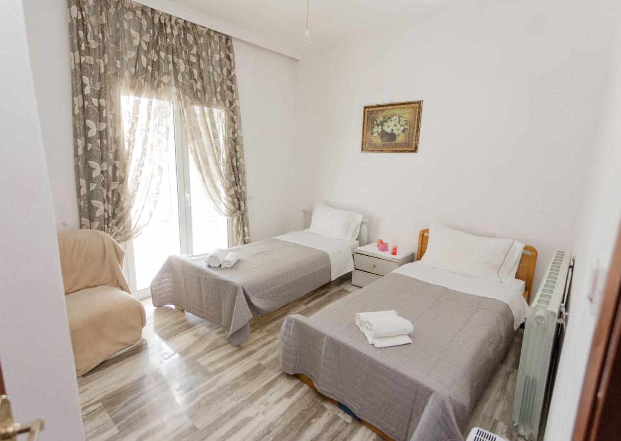 Arias'-Welcoming Guest House กูนูปิเดียนา ภายนอก รูปภาพ